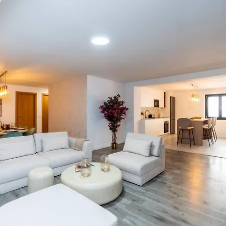 شقة Luxury Dunia ماربيا